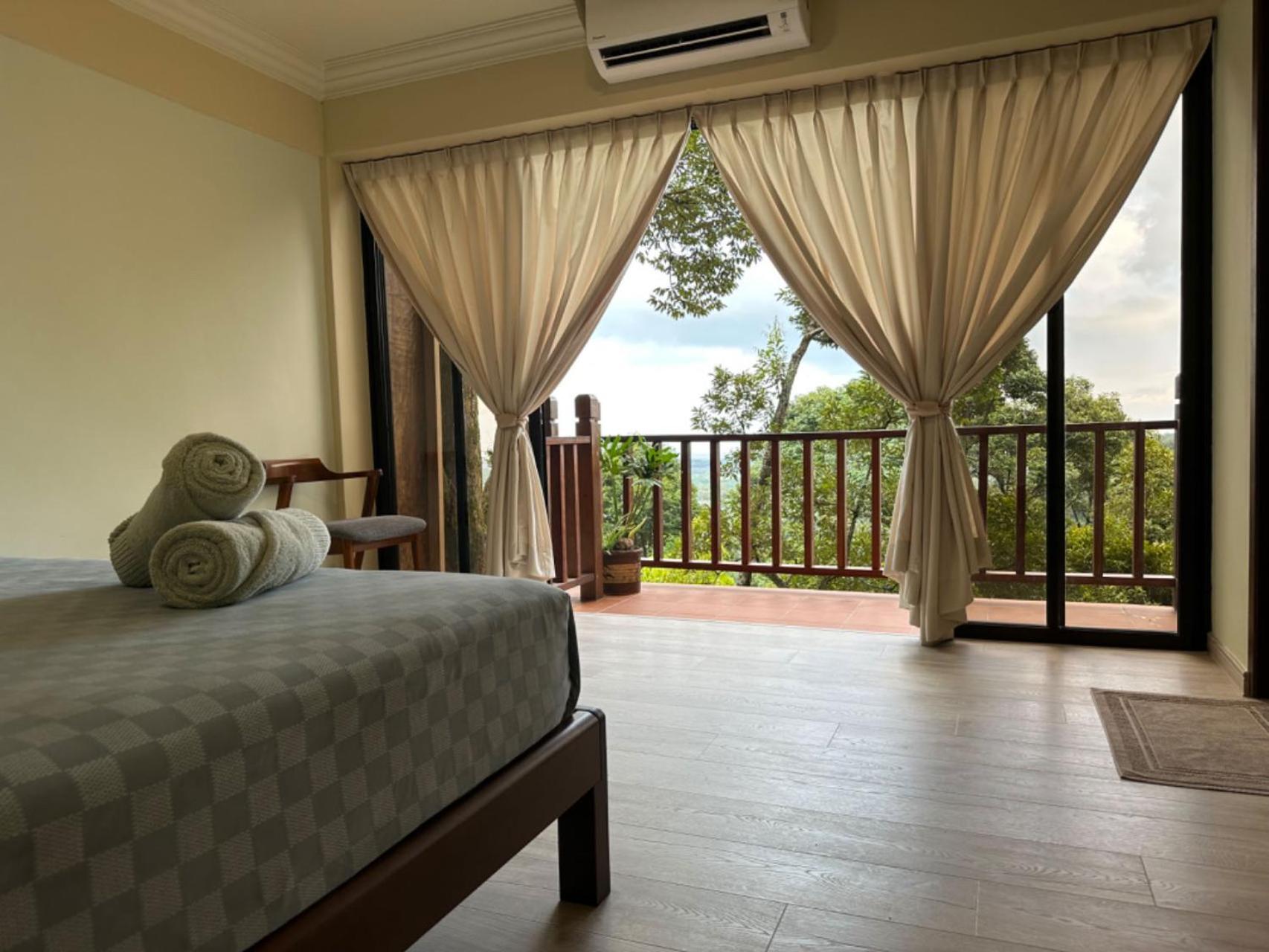 Bao Sheng Durian Farm Farm stay