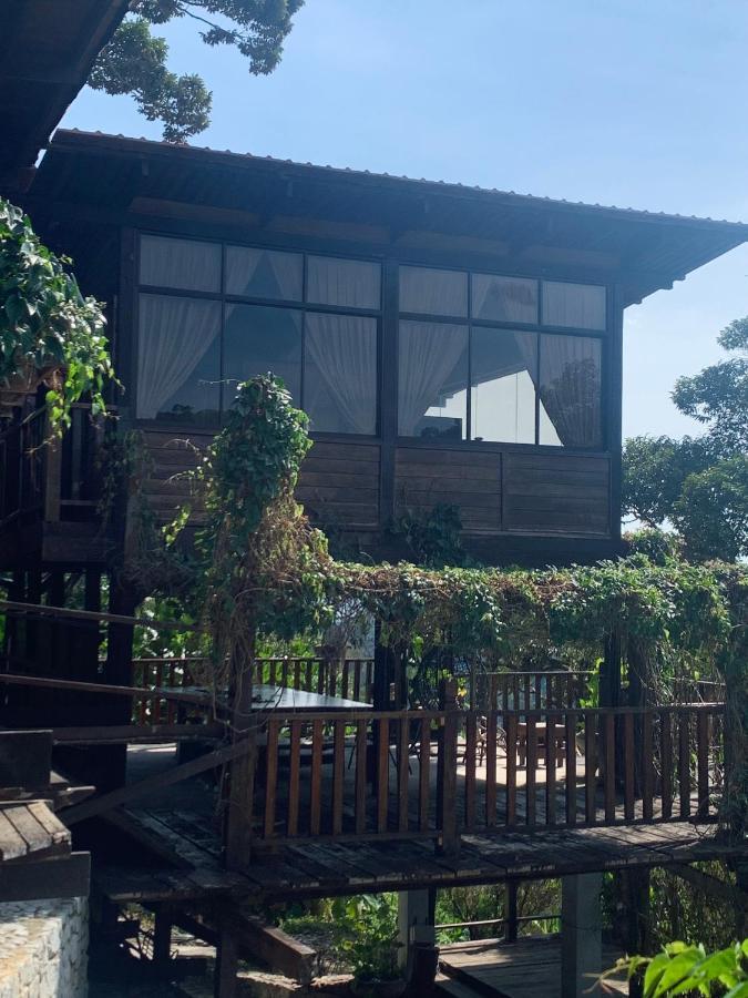 Farm stay Bao Sheng Durian Farm *